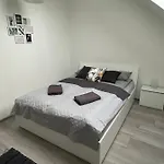 아파트 Koniec Swiata Stare Sady *