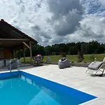 Koniec Swiata Stare Sady 公寓