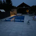 Koniec Swiata Stare Sady 公寓 *